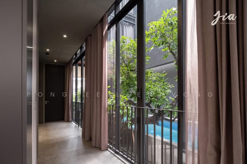 Jia Pool Residence, Bangkok, Kosum Ruam Chai 14, Sanam Bin, Don Mueang, Bangkok, 4 Bedrooms, 682 sqm, Single Detached House For Rent, by Pongpee Leenavong, 500157385 - DDproperty.com