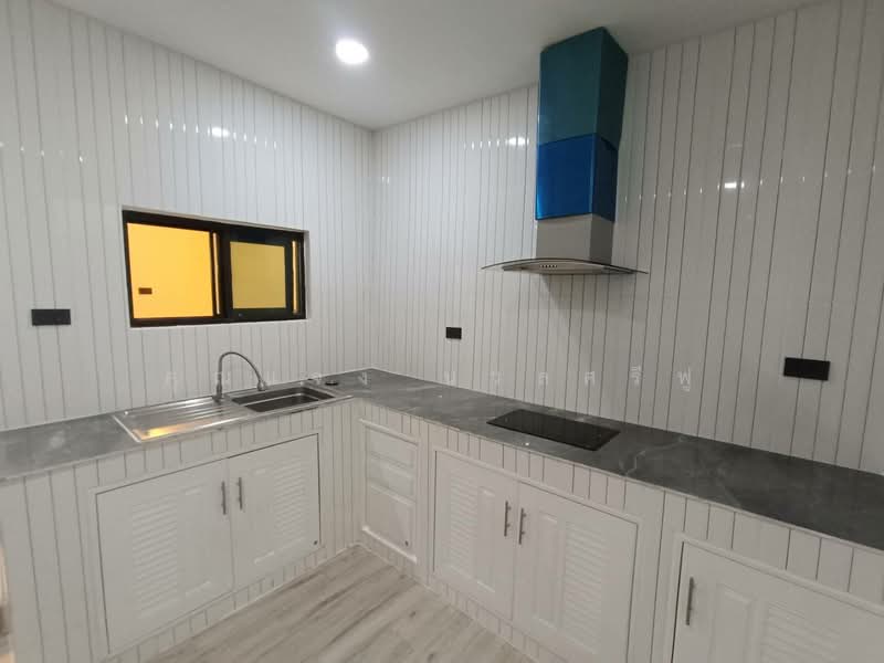 Baan Klang Muang Ratchayothin, Bangkok, 464 Phahonyothin Alley, Sena Nikhom, Chatuchak, Bangkok, 3 Bedrooms, 280 sqm, Townhouse For Rent, by คุณแจง นวลศรีฟู, 500157401 - DDproperty.com