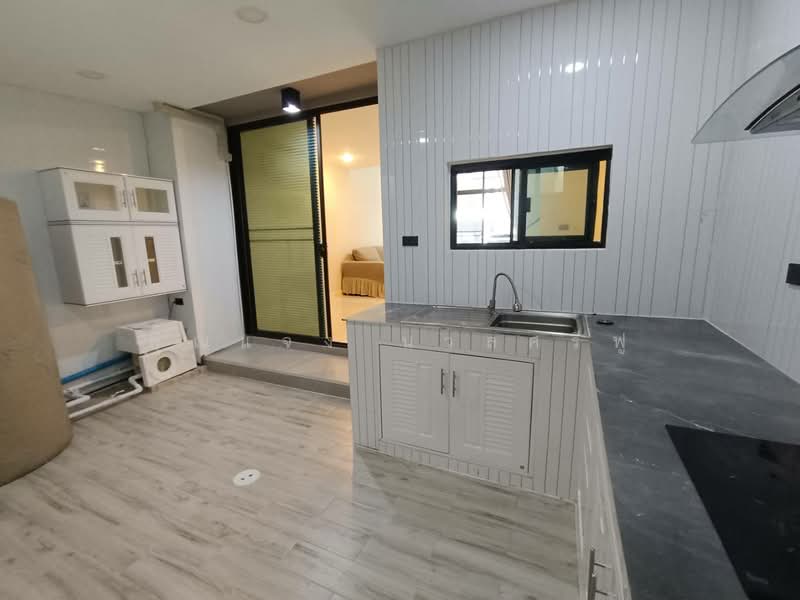 Baan Klang Muang Ratchayothin, Bangkok, 464 Phahonyothin Alley, Sena Nikhom, Chatuchak, Bangkok, 3 Bedrooms, 280 sqm, Townhouse For Rent, by คุณแจง นวลศรีฟู, 500157401 - DDproperty.com