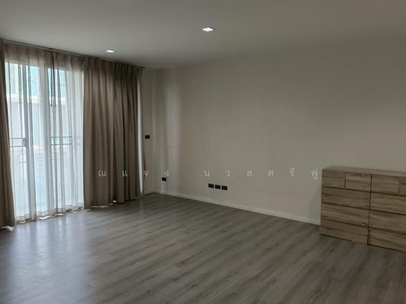 Baan Klang Muang Ratchayothin, Bangkok, 464 Phahonyothin Alley, Sena Nikhom, Chatuchak, Bangkok, 3 Bedrooms, 280 sqm, Townhouse For Rent, by คุณแจง นวลศรีฟู, 500157401 - DDproperty.com