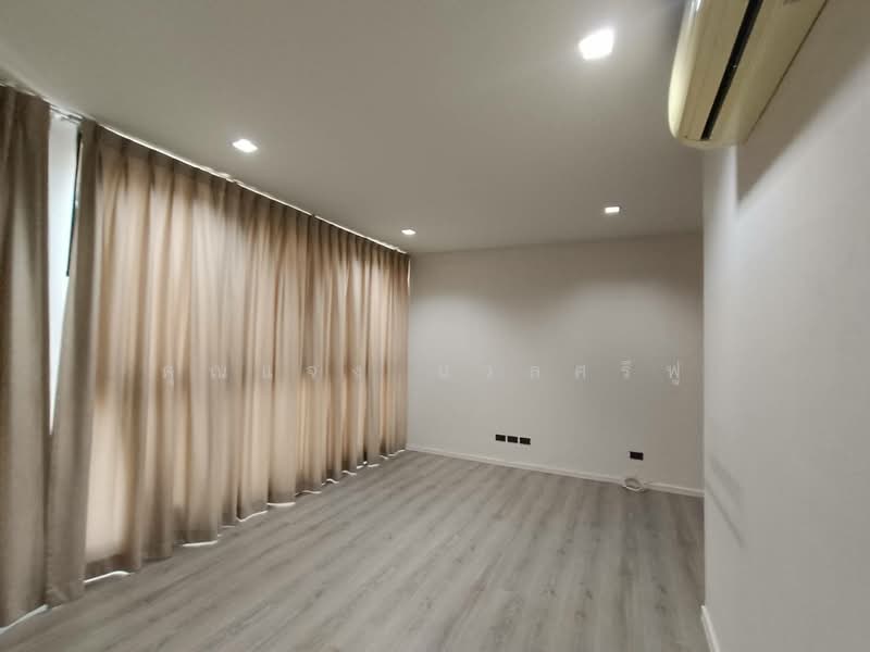 Baan Klang Muang Ratchayothin : บ้านกลางเมือง รัชโยธิน, กรุงเทพ, 464 ซอยพหลโยธิน, เสนานิคม, จตุจักร, กรุงเทพ, 280 ตร.ม., ทาวน์เฮ้าส์ ให้เช่า, โดย คุณแจง นวลศรีฟู, 500157401 - DDproperty.com