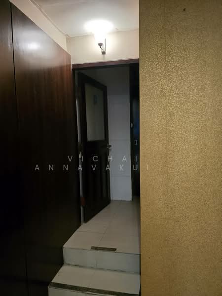 Wall Street Tower, Bangkok, Suriyawong, Bang Rak, Bangkok, , 507 sqm, Business For Rent, by Vichai  Annavakulthorn, 500157422 - DDproperty.com