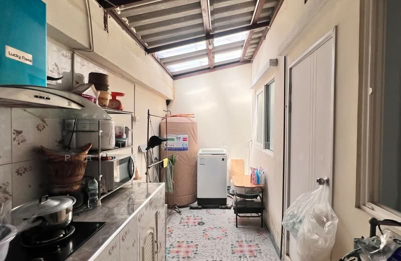 Golden Town Srinakarin-Sukhumvit, Samut Prakan, 133 Moo 4, Bang Mueng, Muang Samut Prakarn, Samut Prakan, 4 Bedrooms, 100 sqm, Townhouse For Sale, by The Best Property กิ๊ฟจัง, 500157446 - DDproperty.com