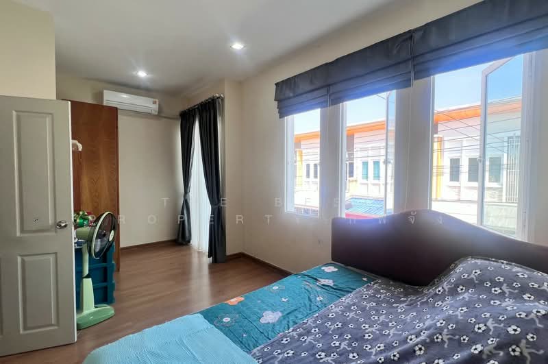 Golden Town Srinakarin-Sukhumvit, Samut Prakan, 133 Moo 4, Bang Mueng, Muang Samut Prakarn, Samut Prakan, 4 Bedrooms, 100 sqm, Townhouse For Sale, by The Best Property กิ๊ฟจัง, 500157446 - DDproperty.com