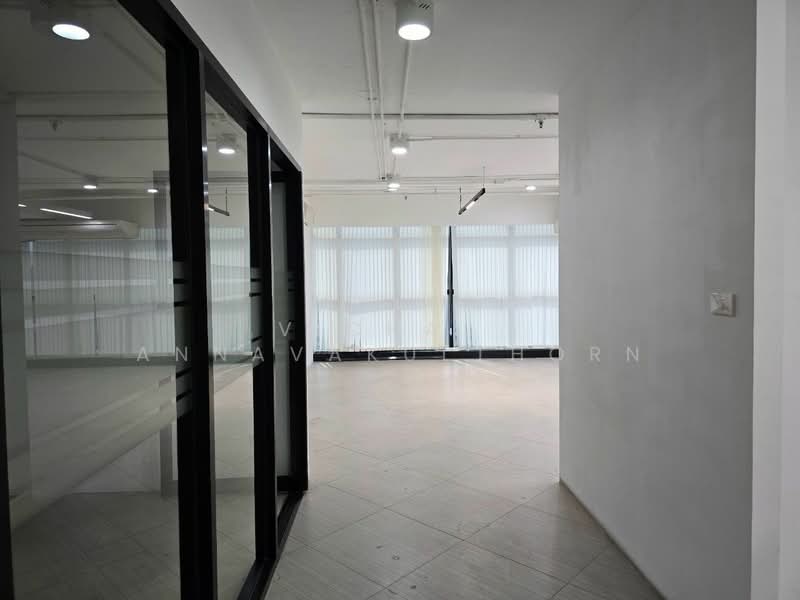 Bangkok Business Center, Bangkok, Khlong Tan Nua, Watthana, Bangkok, , 80 sqm, Office Space For Rent, by Vichai  Annavakulthorn, 500157466 - DDproperty.com
