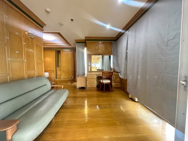 Crystal Garden, Bangkok, 217 Sukhumvit 4 Alley, Khlong Toei, Khlong Toei, Bangkok, 4 Bedrooms, 220 sqm, Condo For Rent, by BANGKOK PROPERTY AGENTS, 500157479 - DDproperty.com