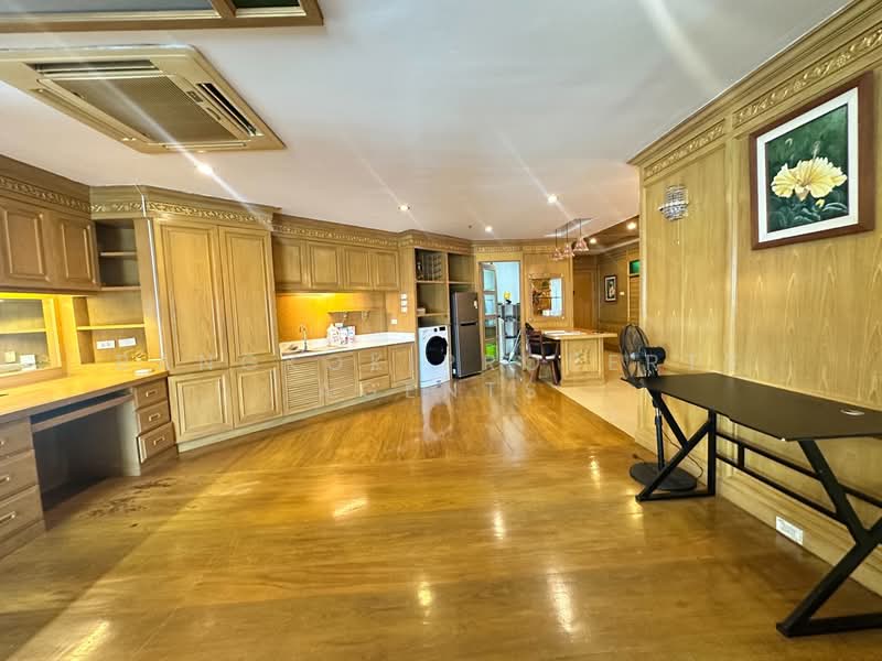 Crystal Garden, Bangkok, 217 Sukhumvit 4 Alley, Khlong Toei, Khlong Toei, Bangkok, 4 Bedrooms, 220 sqm, Condo For Rent, by BANGKOK PROPERTY AGENTS, 500157479 - DDproperty.com