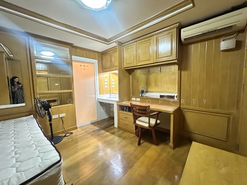 Crystal Garden, Bangkok, 217 Sukhumvit 4 Alley, Khlong Toei, Khlong Toei, Bangkok, 4 Bedrooms, 220 sqm, Condo For Rent, by BANGKOK PROPERTY AGENTS, 500157479 - DDproperty.com