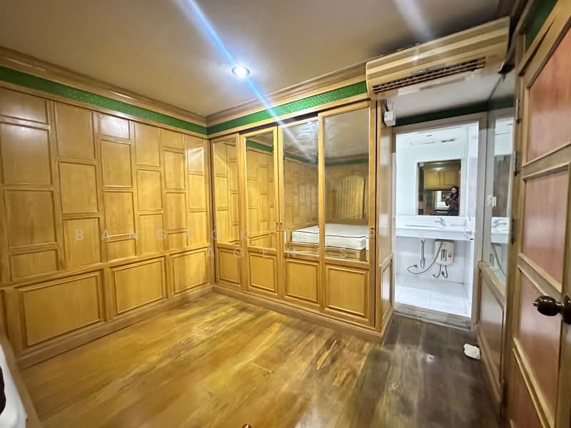 Crystal Garden Condominium : คริสตัล การ์เด้น, กรุงเทพ, 217 ถนนสุขุมวิท ซอย 4, คลองเตย, คลองเตย, กรุงเทพ, 220 ตร.ม., คอนโด ให้เช่า, โดย BANGKOK PROPERTY AGENTS, 500157479 - DDproperty.com