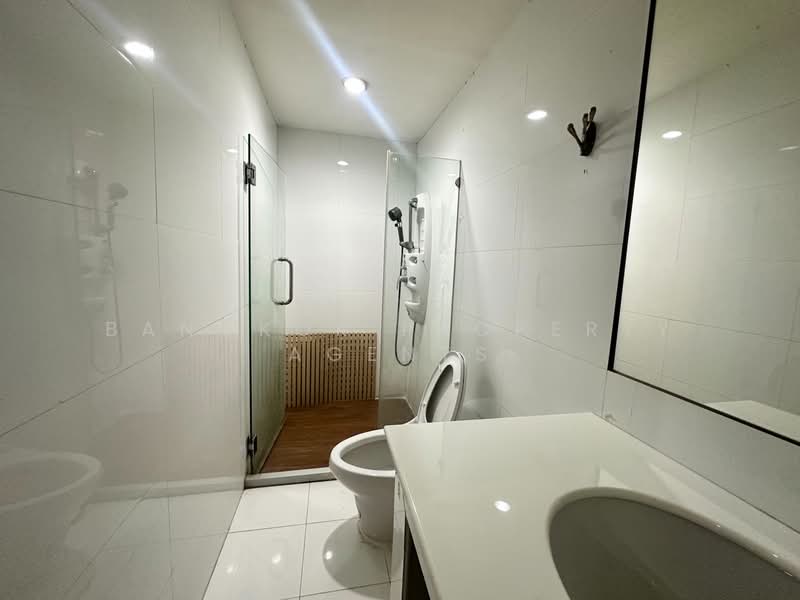 Crystal Garden, Bangkok, 217 Sukhumvit 4 Alley, Khlong Toei, Khlong Toei, Bangkok, 4 Bedrooms, 220 sqm, Condo For Rent, by BANGKOK PROPERTY AGENTS, 500157479 - DDproperty.com