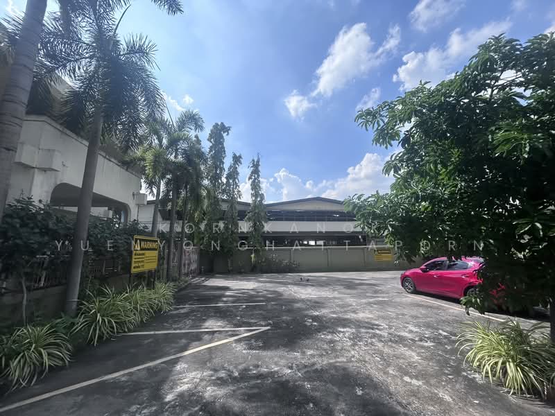 Land + Beauty Clinic Business for sale, 3 Building+ 1 Single house (392 sq.wa) Parking, Bangkok, ถนนเสนานิคม, Sena Nikhom, Chatuchak, Bangkok, , 1,568 sqm, Land For Sale, by Kornkanok Yuenyonghattaporn, 500157499 - DDproperty.com