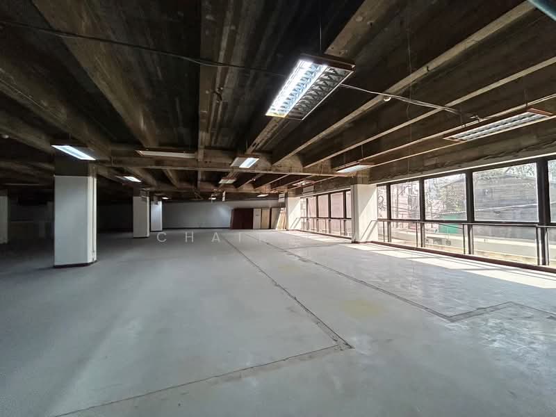 For rent - Office & Showroom at Rama 4 Close to MRT Hua Lamphong, Bangkok, พระราม4, Maha Phrutharam, Bang Rak, Bangkok, , 214 sqm, Office Space For Rent, by Chairit Wong, 500157500 - DDproperty.com