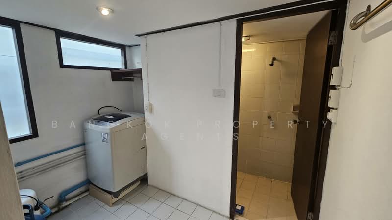 Yada Residential, Bangkok, 16 Phrom Sak Alley, Khlong Tan Nua, Watthana, Bangkok, 3 Bedrooms, 212 sqm, Condo For Rent, by BANGKOK PROPERTY AGENTS, 500157504 - DDproperty.com