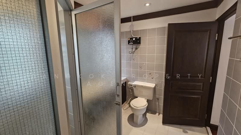 Yada Residential, Bangkok, 16 Phrom Sak Alley, Khlong Tan Nua, Watthana, Bangkok, 3 Bedrooms, 212 sqm, Condo For Rent, by BANGKOK PROPERTY AGENTS, 500157504 - DDproperty.com