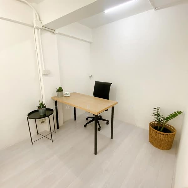 Office for rent MRT Bangkae ( Phet Kasem Road.), Bangkok, เพชรเกษม 62/2, Bang Kae Nua, Bang Khae, Bangkok, , 30 sqm, Office Space For Rent, by Chairit Wong, 500157521 - DDproperty.com