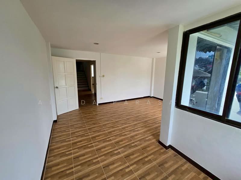 เช่า บ้านแฝด 3 ชั้น ซอยสุขุวิท 65 ใกล้ BTS พระโขนง, Bangkok, Phra Kanong Nua, Watthana, Bangkok, 4 Bedrooms, 80 sqm, Semi-Detached House (Twin House) For Rent, by Airada Parasarn, 500157560 - DDproperty.com