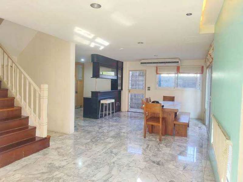 ทาวน์เฮ้าส์ให้เช่า ทำเลดี เดินทางสะดวก, Pathum Thani, Lat Sawai, Lam Luk Ka, Pathum Thani, 3 Bedrooms, 38 sqm, Townhouse For Rent, by นภา, 500157618 - DDproperty.com