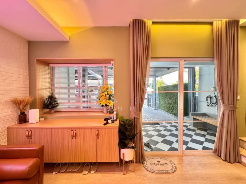 Indy Bangna-Ramkhamhaeng 2, Bangkok, Soi 7, Dok Mai, Prawet, Bangkok, 3 Bedrooms, 122 sqm, Townhouse For Rent, by Wallaya (Jang) Boonmee, 500157638 - DDproperty.com