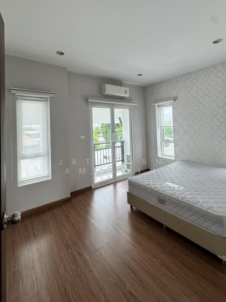 ทาวน์โฮม เอกมัย – ปรีดี พนมยงค์ 31, Bangkok, Khlong Tan Nua, Watthana, Bangkok, 3 Bedrooms, 178 sqm, Townhouse For Rent, by Jatuporn Amonsin, 500157667 - DDproperty.com