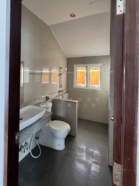 ทาวน์โฮม เอกมัย – ปรีดี พนมยงค์ 31, Bangkok, Khlong Tan Nua, Watthana, Bangkok, 3 Bedrooms, 178 sqm, Townhouse For Rent, by Jatuporn Amonsin, 500157667 - DDproperty.com