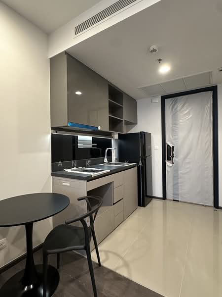 Oka Haus Sukhumvit 36, Bangkok, 3399 Rama 4 Road, Khong Tan, Khlong Toei, Bangkok, 1 Bedroom, 35 sqm, Condo For Rent, by Frank Akawin, 500157668 - DDproperty.com
