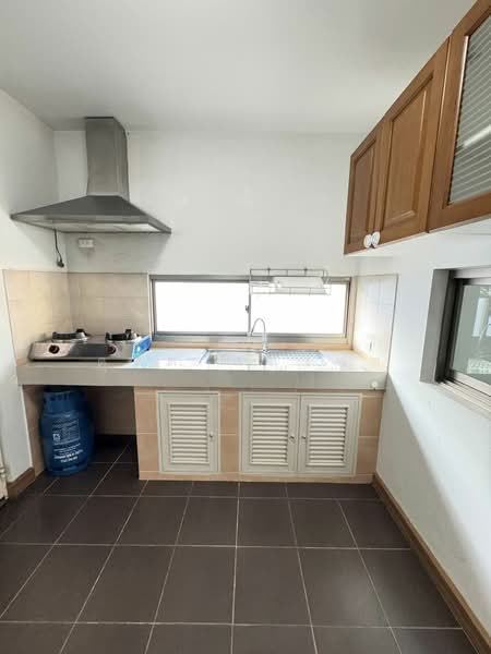 ให้เช่าบ้านเดี่ยว ม.เฮ้าส์ออฟคานารี สวนเสือ ศรีราชา, ชลบุรี, สุรศักดิ์, ศรีราชา, ชลบุรี, 200 ตร.ม., บ้านเดี่ยว ให้เช่า, โดย ดุสิต แสงฟ้า, 500157710 - DDproperty.com