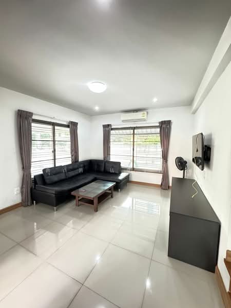 ให้เช่าบ้านเดี่ยว ม.เฮ้าส์ออฟคานารี สวนเสือ ศรีราชา, ชลบุรี, สุรศักดิ์, ศรีราชา, ชลบุรี, 200 ตร.ม., บ้านเดี่ยว ให้เช่า, โดย ดุสิต แสงฟ้า, 500157710 - DDproperty.com