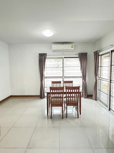 ให้เช่าบ้านเดี่ยว ม.เฮ้าส์ออฟคานารี สวนเสือ ศรีราชา, Chon Buri (Pattaya), Surasak, Si Racha, Chon Buri (Pattaya), 3 Bedrooms, 200 sqm, Single Detached House For Rent, by Dusit Saengfa, 500157710 - DDproperty.com