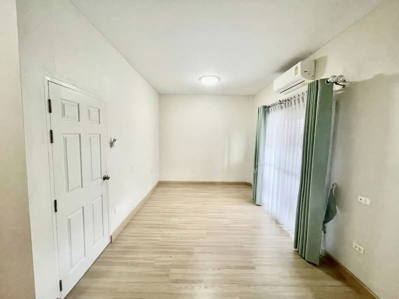 ขายบ้านแฝด ม.มณีรินทร์วิลเลจบางพระ ศรีราชา พร้อมอยู่, ชลบุรี, บางพระ, ศรีราชา, ชลบุรี, 120 ตร.ม., บ้านแฝด ขาย, โดย ดุสิต แสงฟ้า, 500157717 - DDproperty.com