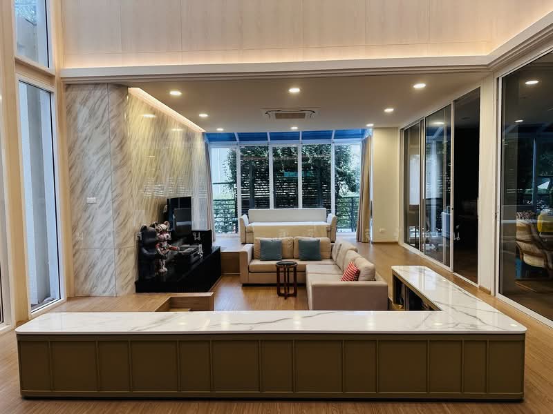 Noble Tara Pattanakarn, Bangkok, 2046 Pattanakarn Road, Suan Luang, Suan Luang, Bangkok, 3 Bedrooms, 328 sqm, Single Detached House For Sale, by มนัสนันท์ สิริรุจิรัตน์, 500157740 - DDproperty.com