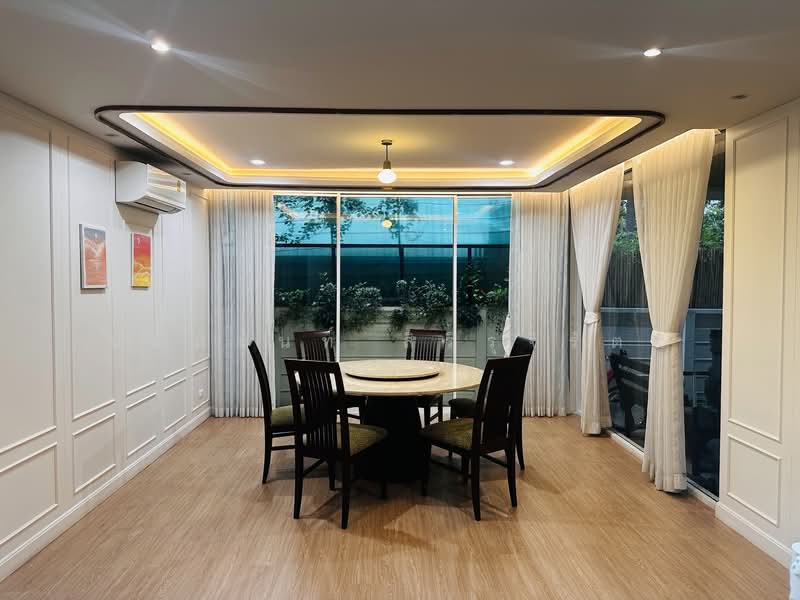 Noble Tara Pattanakarn, Bangkok, 2046 Pattanakarn Road, Suan Luang, Suan Luang, Bangkok, 3 Bedrooms, 328 sqm, Single Detached House For Sale, by มนัสนันท์ สิริรุจิรัตน์, 500157740 - DDproperty.com