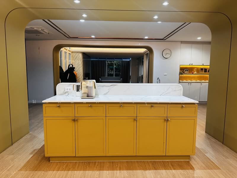 Noble Tara Pattanakarn, Bangkok, 2046 Pattanakarn Road, Suan Luang, Suan Luang, Bangkok, 3 Bedrooms, 328 sqm, Single Detached House For Sale, by มนัสนันท์ สิริรุจิรัตน์, 500157740 - DDproperty.com