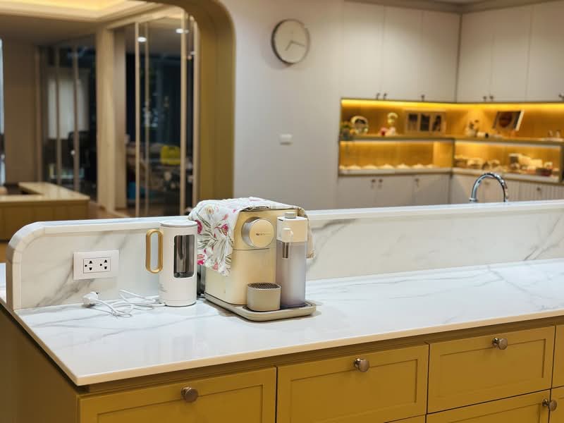 Noble Tara Pattanakarn, Bangkok, 2046 Pattanakarn Road, Suan Luang, Suan Luang, Bangkok, 3 Bedrooms, 328 sqm, Single Detached House For Sale, by มนัสนันท์ สิริรุจิรัตน์, 500157740 - DDproperty.com