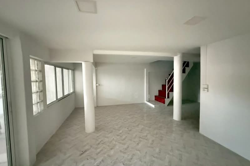 For Sale - ขายทาวน์เฮาส์ 2ชั้น ซอยบางบอน 1/11 รีโนเวทใหม่ 27 ตร.วา, Bangkok