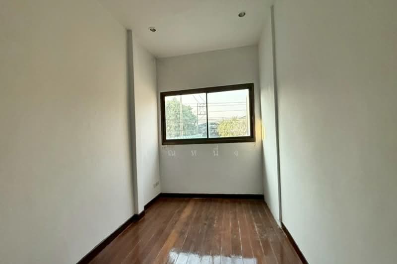 For Sale - ขายทาวน์เฮาส์ 2ชั้น ซอยบางบอน 1/11 รีโนเวทใหม่ 27 ตร.วา, Bangkok
