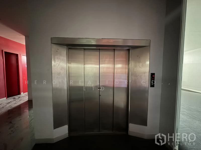 ให้เช่าโรงงานพร้อมโกดังและสำนักงาน 3 ชั้น นิคมอุตสาหกรรมลาดกระบัง กรุงเทพ hre00238, กรุงเทพ, ลำปลาทิว, ลาดกระบัง, กรุงเทพ, 7,668 ตร.ม., โกดัง-โรงงาน ให้เช่า, โดย Hero Realtor Co., Ltd., 500157753 - DDproperty.com