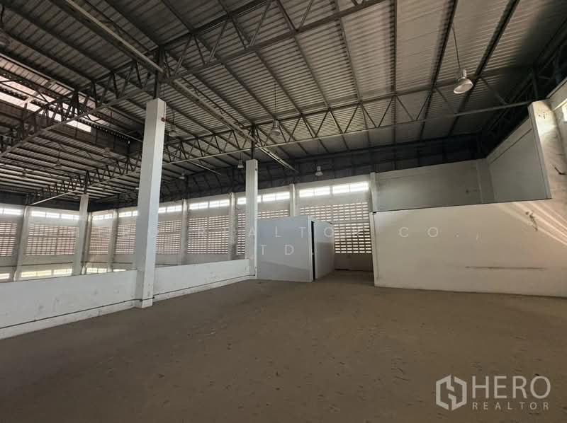 ให้เช่าโรงงานพร้อมโกดังและสำนักงาน 3 ชั้น นิคมอุตสาหกรรมลาดกระบัง กรุงเทพ hre00238, กรุงเทพ, ลำปลาทิว, ลาดกระบัง, กรุงเทพ, 7,668 ตร.ม., โกดัง-โรงงาน ให้เช่า, โดย Hero Realtor Co., Ltd., 500157753 - DDproperty.com