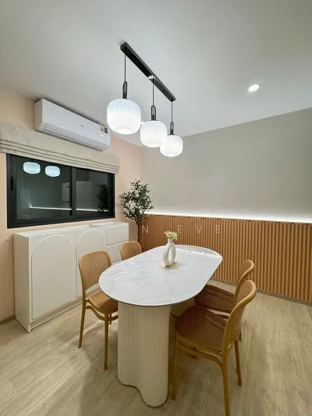 PLEX Onnut - Wongwaen, Bangkok, Sukhaphiban 2 Road, Dok Mai, Prawet, Bangkok, 3 Bedrooms, 150 sqm, Townhouse For Rent, by Khun Eve, 500157767 - DDproperty.com