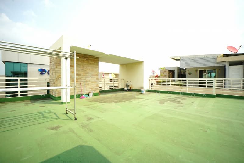 Baan Preecha Rama 2 Ratpattana, Bangkok, Saphan Sung, Saphan Sung, Bangkok, 4 Bedrooms, 291 sqm, Single Detached House For Rent, by Panuwat Ruangrak, 500157792 - DDproperty.com