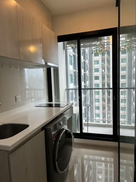 Life Asoke, Bangkok, Asoke-Dindang Road, Bang Kapi, Huai Khwang, Bangkok, 1 Bedroom, 30 sqm, Condo For Rent, by Chomratkamol Soontorntarawong (Gor), 500157799 - DDproperty.com