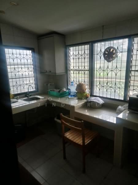 3-BR House, Bangkok, Wang Thonglang, Wang Thonglang, Bangkok, 3 Bedrooms, 100 sqm, Single Detached House For Rent, by Rojjana Jindasri, 500157804 - DDproperty.com