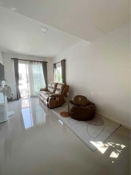 ทาวน์เฮ้าให้เช่า – ใกล้มหาวิทยาลัยพายัพ เพียง 5 นาที ค่าเช่า 17,000 บาท / เดือน No.6H324, เชียงใหม่, หนองป่าครั่ง, เมืองเชียงใหม่, เชียงใหม่, 110 ตร.ม., ทาวน์เฮ้าส์ ให้เช่า, โดย Rutchaporn Tunsiri, 500157830 - DDproperty.com