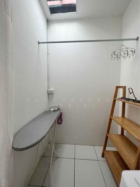 ทาวน์เฮ้าให้เช่า – ใกล้มหาวิทยาลัยพายัพ เพียง 5 นาที ค่าเช่า 17,000 บาท / เดือน No.6H324, Chiang Mai, Nong Pa Krang, Muang Chiang Mai, Chiang Mai, 3 Bedrooms, 110 sqm, Townhouse For Rent, by Rutchaporn Tunsiri, 500157830 - DDproperty.com