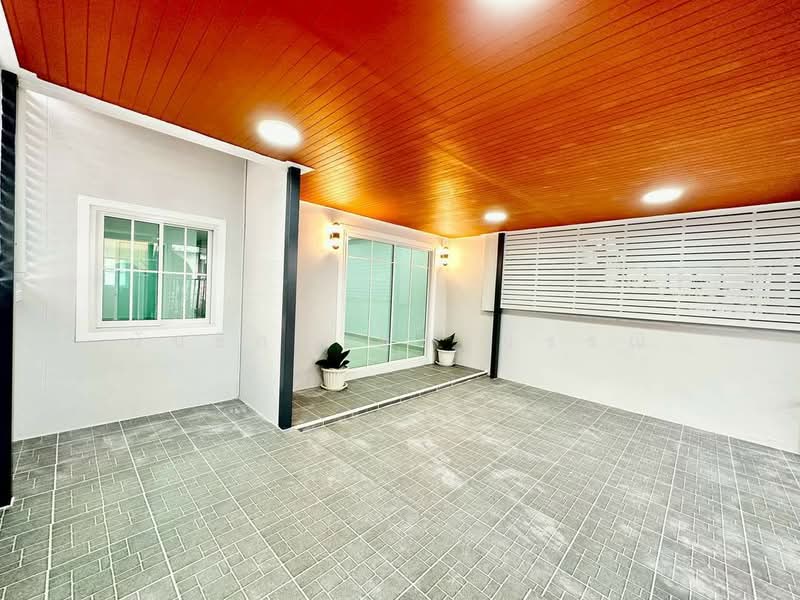 หมู่บ้านอุบลชาติ2 (ไทรม้า – ท่าอิฐ), Nonthaburi, Bang Rak Noi, Muang Nonthaburi, Nonthaburi, 3 Bedrooms, 130 sqm, Townhouse For Sale, by นันธิกา ศรีสุวรรณ, 500157879 - DDproperty.com