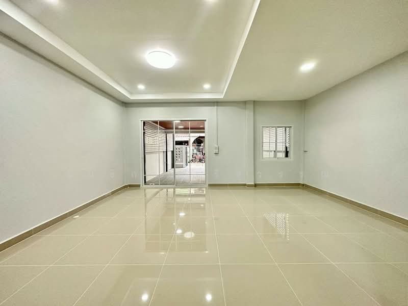 หมู่บ้านอุบลชาติ2 (ไทรม้า – ท่าอิฐ), Nonthaburi, Bang Rak Noi, Muang Nonthaburi, Nonthaburi, 3 Bedrooms, 130 sqm, Townhouse For Sale, by นันธิกา ศรีสุวรรณ, 500157879 - DDproperty.com