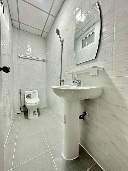 หมู่บ้านอุบลชาติ2 (ไทรม้า – ท่าอิฐ), Nonthaburi, Bang Rak Noi, Muang Nonthaburi, Nonthaburi, 3 Bedrooms, 130 sqm, Townhouse For Sale, by นันธิกา ศรีสุวรรณ, 500157879 - DDproperty.com