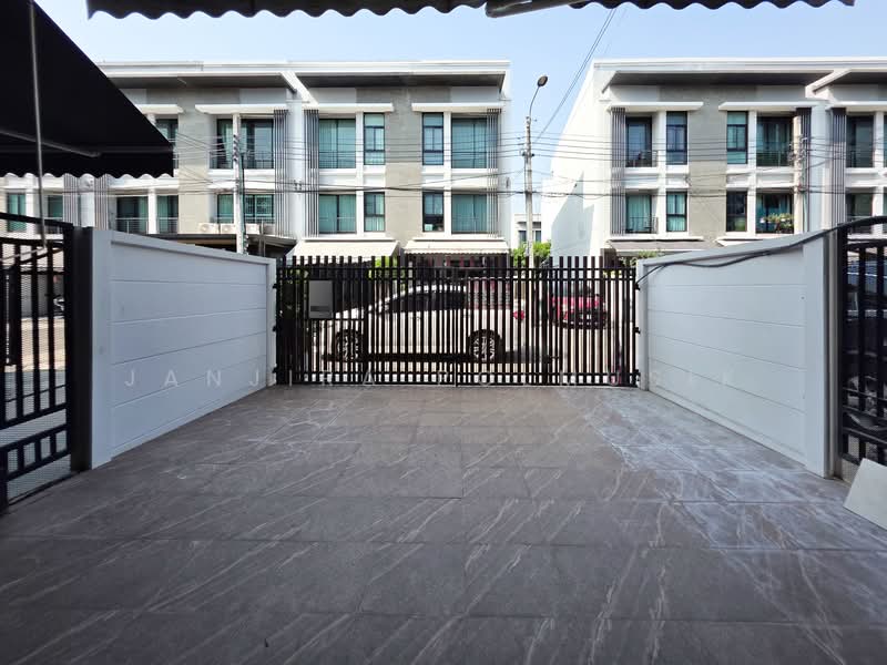 Baan Klang Muang Rama 9-Ramkhmahaeng, Bangkok, Soi Ramkhamhaeng 39, Phlapphla, Wang Thonglang, Bangkok, 3 Bedrooms, 160 sqm, Townhouse For Sale, by Janjira Polmusik, 500157907 - DDproperty.com