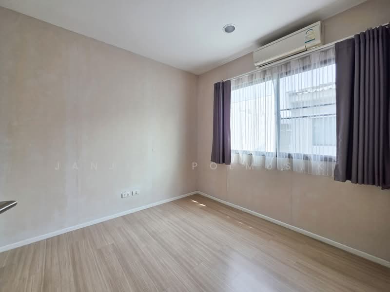 Baan Klang Muang Rama 9-Ramkhmahaeng, Bangkok, Soi Ramkhamhaeng 39, Phlapphla, Wang Thonglang, Bangkok, 3 Bedrooms, 160 sqm, Townhouse For Sale, by Janjira Polmusik, 500157907 - DDproperty.com