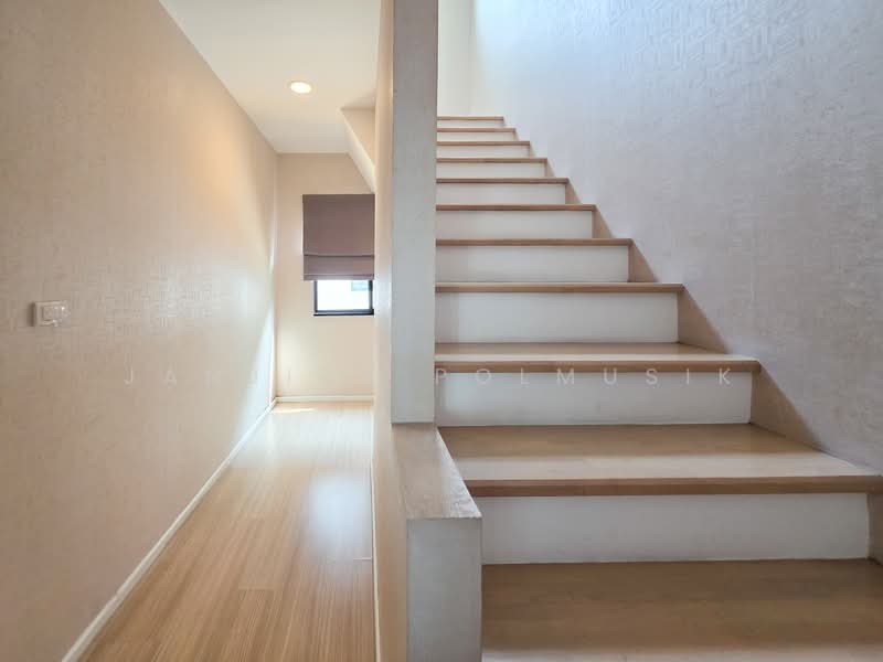 Baan Klang Muang Rama 9-Ramkhmahaeng, Bangkok, Soi Ramkhamhaeng 39, Phlapphla, Wang Thonglang, Bangkok, 3 Bedrooms, 160 sqm, Townhouse For Sale, by Janjira Polmusik, 500157907 - DDproperty.com