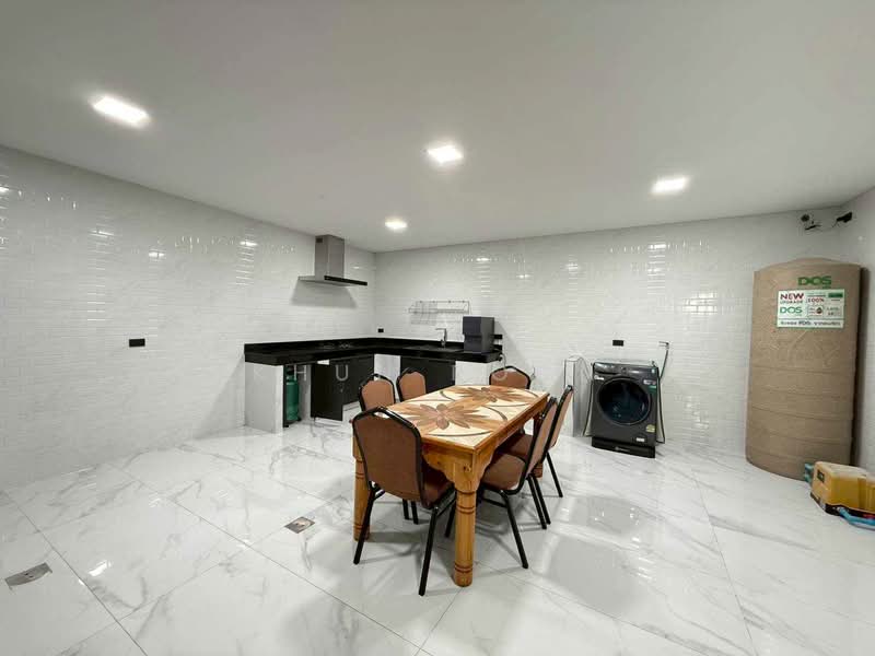 For Rent! 3-Storey Townhome in Prime Location with convenient access to Bangna, Srinakarin, and Thep, Bangkok, ศรีนครินทร์ – เทพารักษ์, Nong Bon, Prawet, Bangkok, 3 Bedrooms, 230 sqm, Single Detached House For Rent, by Khun Poon, 500157908 - DDproperty.com